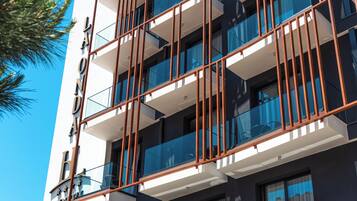 ด้านหน้าที่พัก