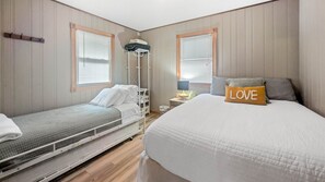 2 bedrooms, WiFi, bed sheets