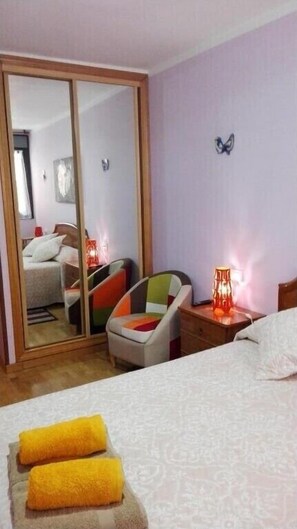 1 chambre, fer et planche à repasser, Wi-Fi, draps fournis