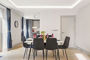 Dining - Beautiful London Retreat - Sleeps 6 (London)