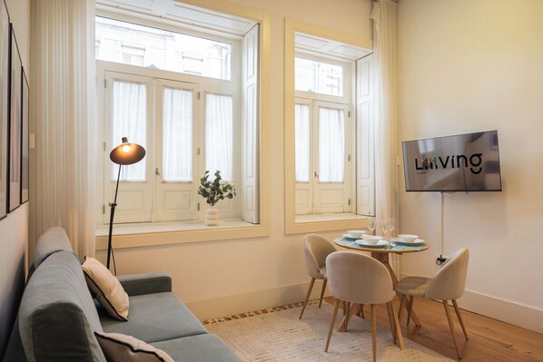 Apartment | Living area - Liiiving - Urban Retreat Apartment (Porto)