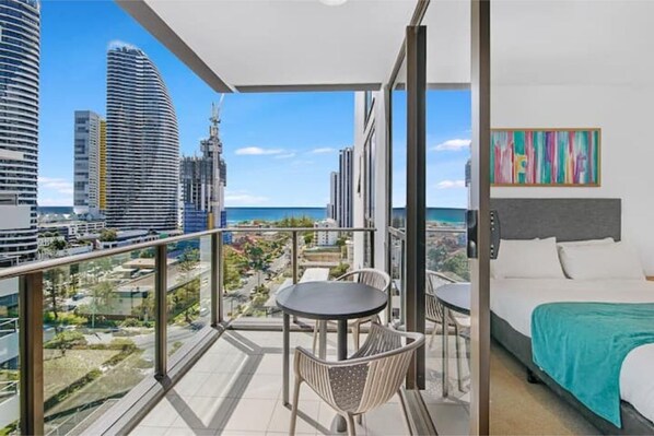 1 bedroom, WiFi - Brilliant Q. Condo@Key Spot n. Beach & everything (Broadbeach)