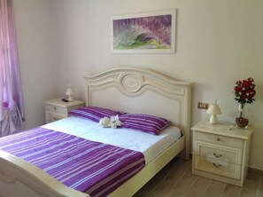 2 chambres, fer et planche à repasser, Wi-Fi gratuit, draps fournis