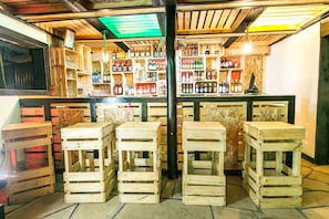 Bar (on property) - Kandisi (Ongata Rongai)