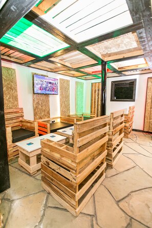 Desayuno con opciones de la cocina local incluido todos los días 