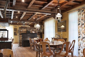 Desayuno bufé gratuito y diario