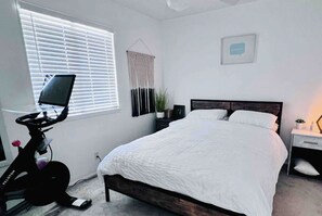 2 bedrooms, desk, iron/ironing board, free WiFi