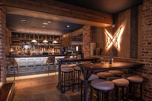 Bar (en la propiedad)