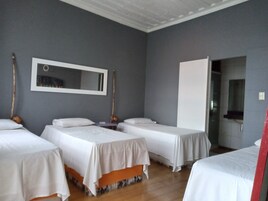 Bügeleisen/Bügelbrett, kostenloses WLAN