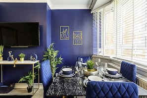 Basic Apartment, Multiple Beds | Dining - Chic High Spec Apartment Near Central London (London)