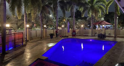 GuestHome 5 minutes from Miami Airport with Heated Pool
