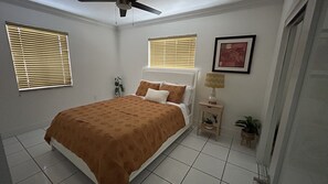 2 habitaciones, tabla de planchar con plancha y wifi gratis 