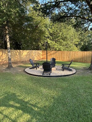 Property grounds - Cozy 3BR/2BA Home Near Bryant-Denny Stadium - Sleeps 7 (Northport)