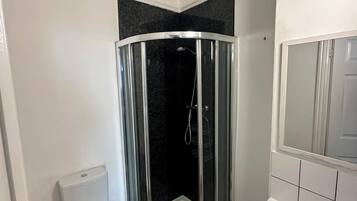 Standard Single Room, Ensuite | Bathroom