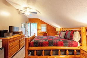 1 bedroom, desk, iron/ironing board, WiFi