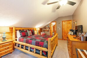 1 bedroom, desk, iron/ironing board, WiFi