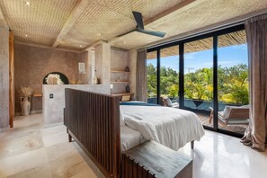 5 chambres, coffres-forts dans les chambres, fer et planche à repasser