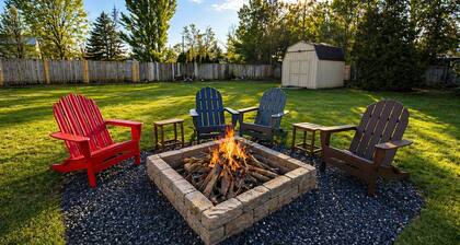 Pet Friendly Ranch w/ Huge Fenced Yard, 5 min to ND, Perfect for Groups