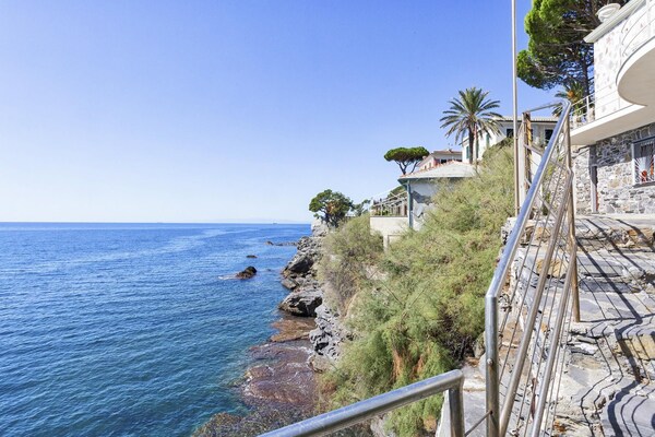 Yellow Suite Sul Lungomare Di Recco - Recco