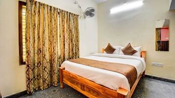 舒適雙人房 | 隔音、免費 Wi-Fi