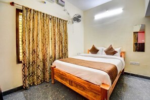 Chambre Confort double | Système d’insonorisation, accès au Wi-Fi (inclus)