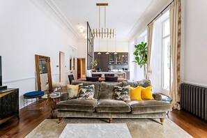 Apartment | Living room - Notting Hill Charm: Central 2-bed Gem (London)
