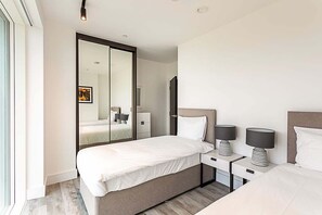 Apartment - Icon Tower Flat III (London)