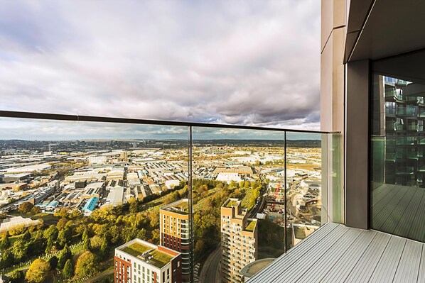 Exterior - Icon Tower Flat III (London)