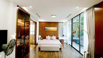 Family Villa | 7 bedrooms, Egyptian cotton sheets, premium bedding, Select Comfort beds