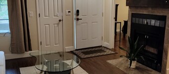 Comfortable in Denver near Sloan's Lake
Red Rocks| Weekly & Monthly Discounts! 