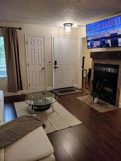 Comfortable in Denver near Sloan's Lake
Red Rocks| Weekly & Monthly Discounts! 