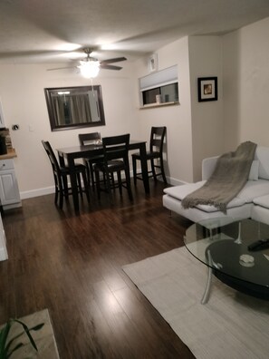 تناول الطعام