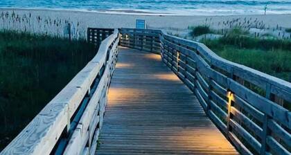 Newly renovated condo with beautiful ocean views!