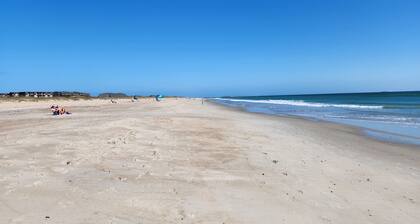 SeaSpray 216, 2BR, 2BA, 2nd Floor, Beach Front Condo, Atlantic Beach, NC.