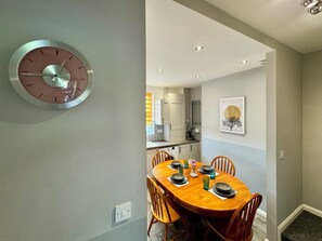 In-room dining - Waterloo House (Nottingham)
