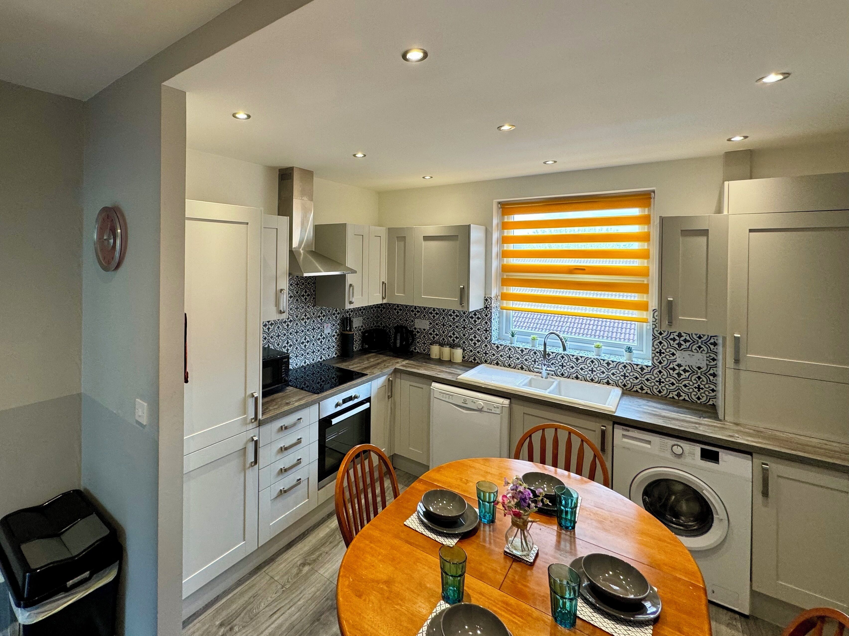 Family Townhome | Private kitchen | Electric kettle