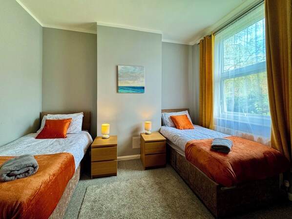 3 عدّة غرف نوم ومكواة/لوح كي وواي فاي مجانًا