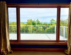 Interior - Sprawling Mountainside Retreat w Hot Tub! (Durham)