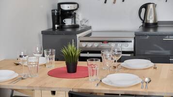 Apartment, 1 Bedroom, Balcony | Living area