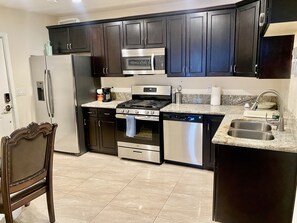Fridge, microwave, oven, stovetop - Private Two Bedroom, Two TVs, One Bathroom Casita! (Las Vegas)