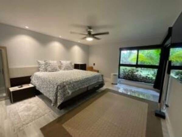 2 habitaciones, tabla de planchar con plancha, wifi y ropa de cama 