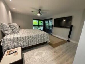 2 habitaciones, tabla de planchar con plancha, wifi y ropa de cama 