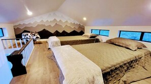 2 bedrooms, iron/ironing board, travel cot, free WiFi
