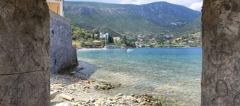 Private Seaside Cottage "Calivi By The Sea"
