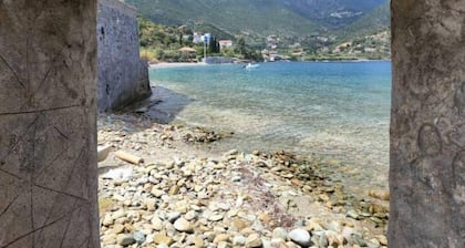 Private Seaside Cottage "Calivi By The Sea"
