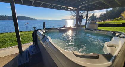 Gig Harbor Beach House - Hot Tub - Sauna
