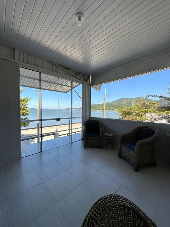 House | Terrace/patio - Casa Pura Vida (Governador Celso Ramos)