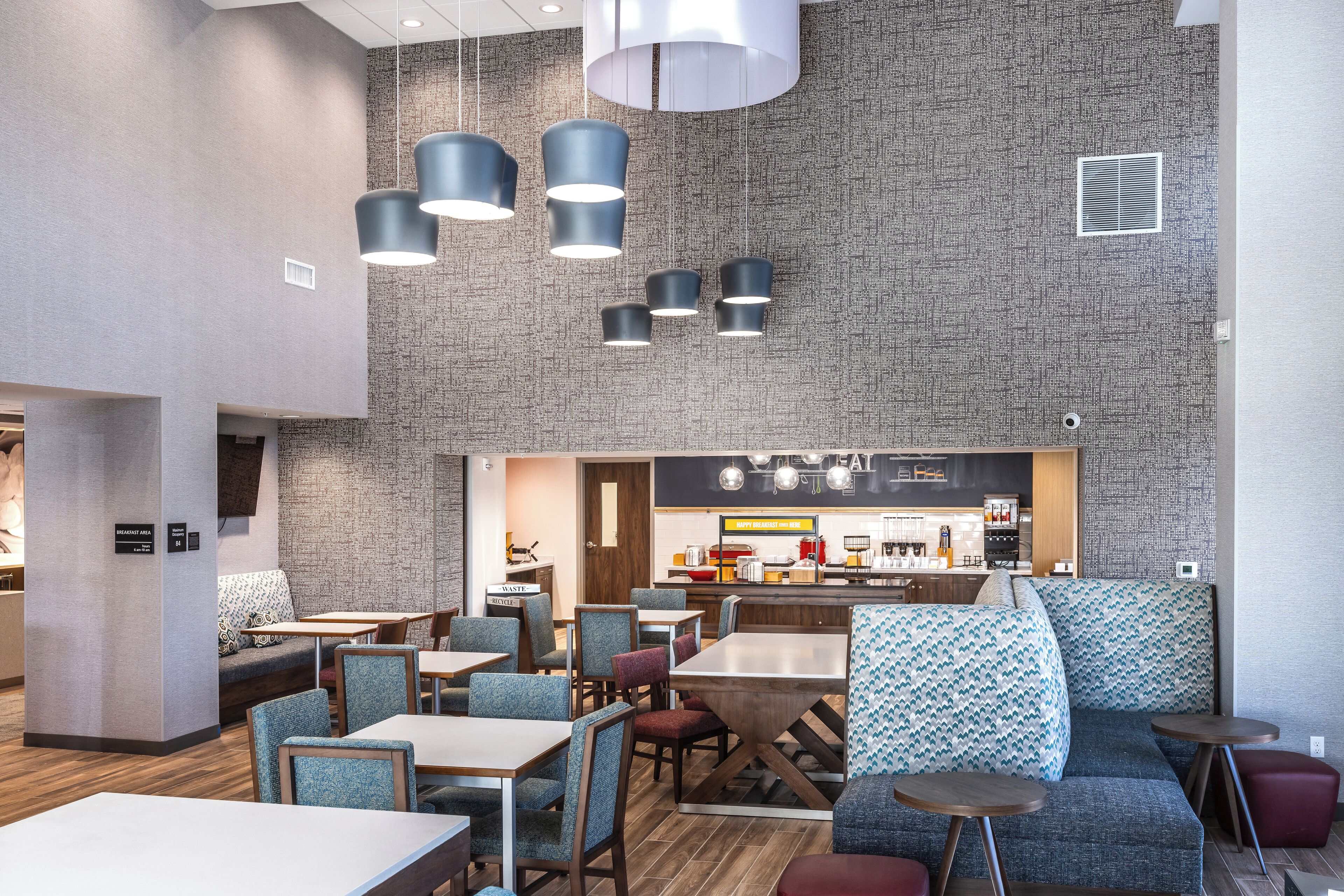 Photo - Hampton Inn & Suites Bakersfield Central