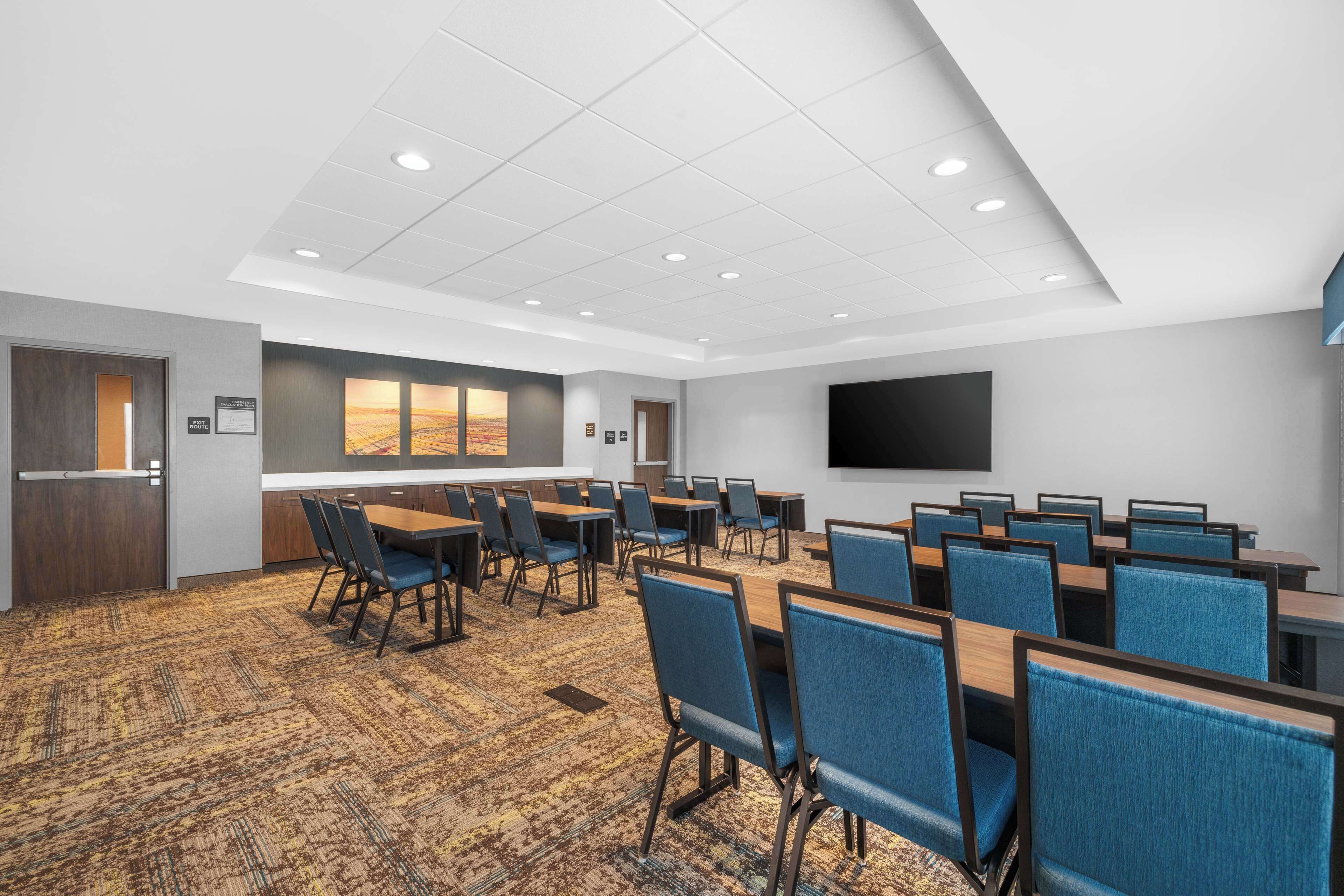 Photo - Hampton Inn & Suites Bakersfield Central
