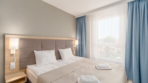 1 bedroom, bed sheets - Bel Mare Apartments by Renters (Miedzyzdroje)